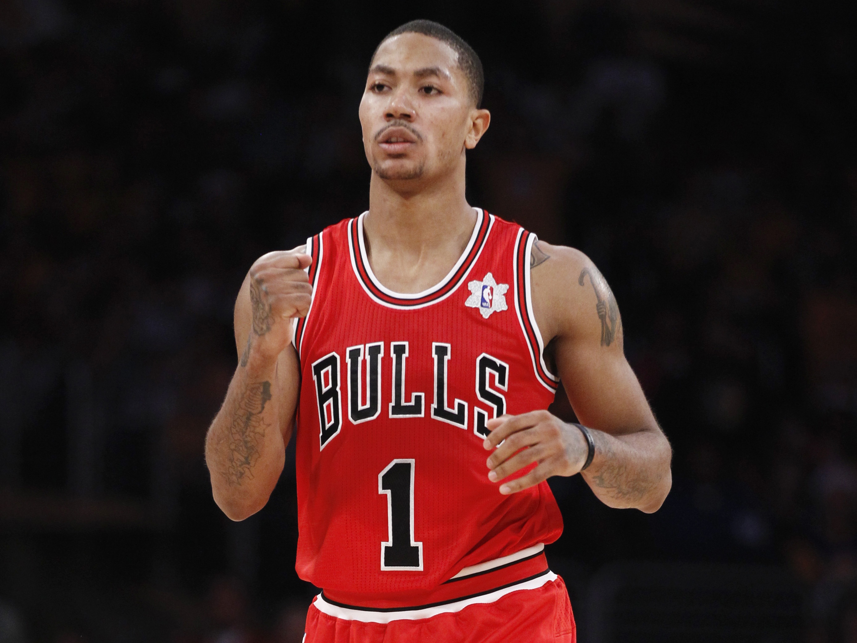 开云官网入口-I love you Rose！公牛传奇1号球衣退役 遗憾未见过他的真正巅峰