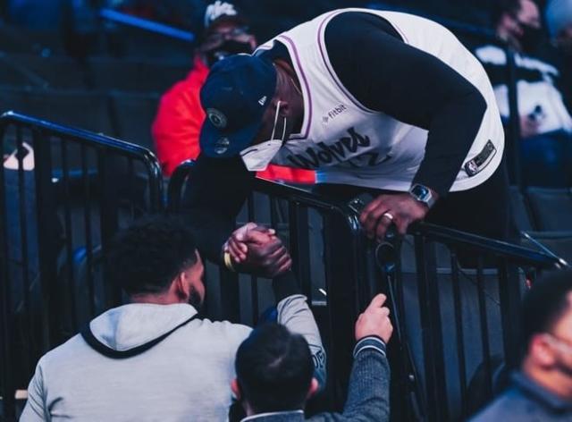 开云体育-唐斯：现场看到父亲的时候 我不禁去想母亲去哪了？