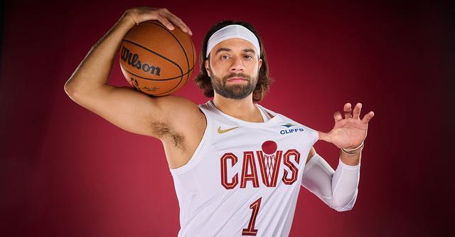 开云官方-官宣：马克斯·斯特鲁斯将在今日对阵独行侠比赛中复出