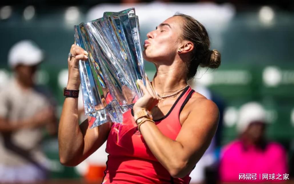 开云-萨巴救赛点双复仇莱巴逆转夺冠，辛纳带伤作战双抢七绝杀梅总捧杯